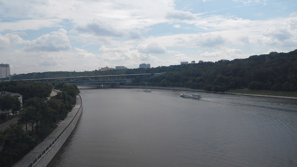 Вид Москва-реки из кабины Канатной дороги