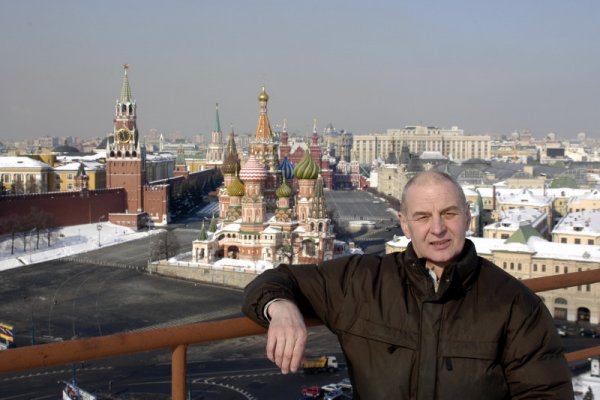 Автор на крыше гостиницы «Россия»